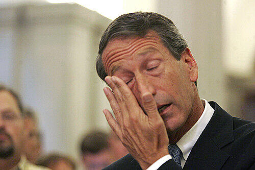 Gouverneur Mark Sanford bricht in Tränen aus