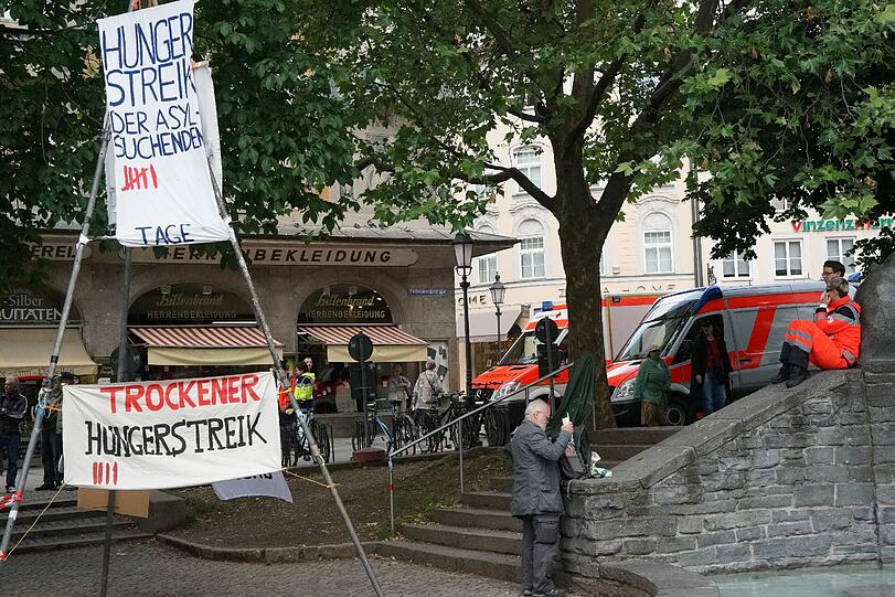 Aktuelle Bilder von der Lage am Rindermarkt.