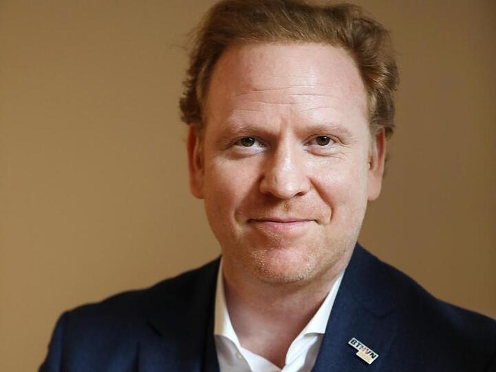 Daniel Hope blickt mit Sorge auf den Kulturbetrieb nach der Corona-Krise.