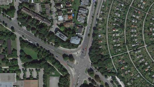 Wird umgebaut: Die gefährliche Kreuzung Allacher Straße/Wintrichring.