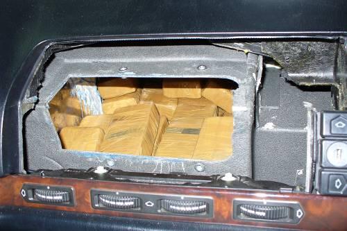 In der umgebauten Autoheizung hatte der Bulgare versucht, die Heroinpakete zu verstecken.