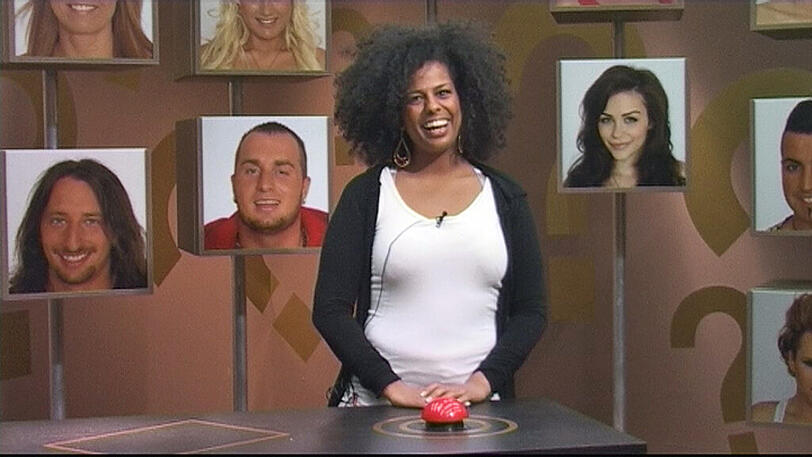 Tag zwölf: Hedia enttarnt im Secret Room Tim's Geheimnis und freut sich.