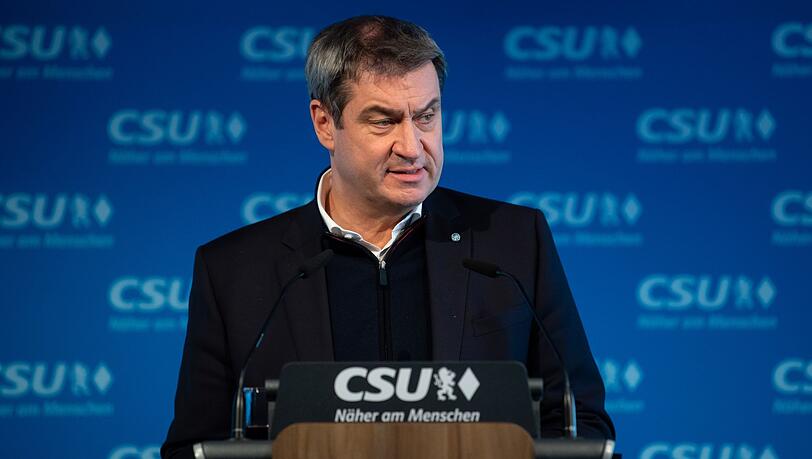 Markus Söder (CSU) gibt eine Pressekonferenz.