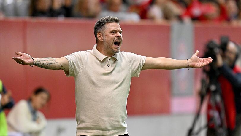Trainer Alexander Straus und sein Team kamen nicht über ein 0:0 gegen Frankfurt hinaus.