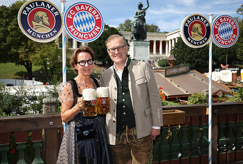 Jan-Christian Dreesen mit Ehefrau Elke. Jan-Christian Dreesen mit Ehefrau Elke.