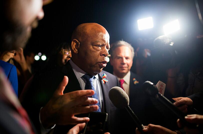 Fordert eine Verschärfung des Waffenrechts: Demokraten-Abgeordneter John Lewis organisiert eine Sitzblockade.