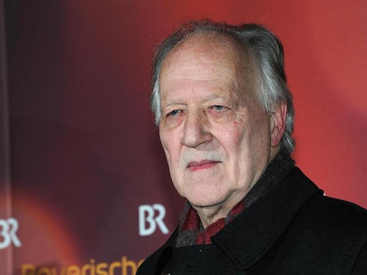 Werner Herzog ist hauptsächlich als Regisseur und manchmal auch als Schauspieler tätig.