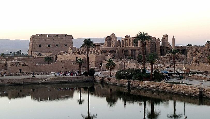 Die Tempelanlage Karnak in Ägypten: Zwei Selbstmordattentäter sollen von Sicherheitskräften getötet worden sein. Die Tempelanlage Karnak in Ägypten: Zwei Selbstmordattentäter sollen von Sicherheitskräften getötet worden sein.