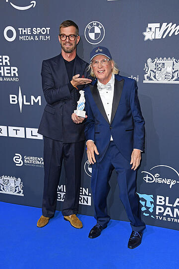 Joko Winterscheidt und Otto Waalkes auf dem Blue Carpet.