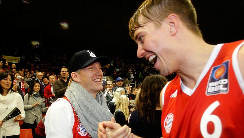 Steffen Hamann (r.) und Bastian Schweinsteiger. Steffen Hamann (r.) und Bastian Schweinsteiger.