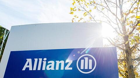 Blick auf ein Gebäude der Allianz. Foto: Marc Müller/dpa