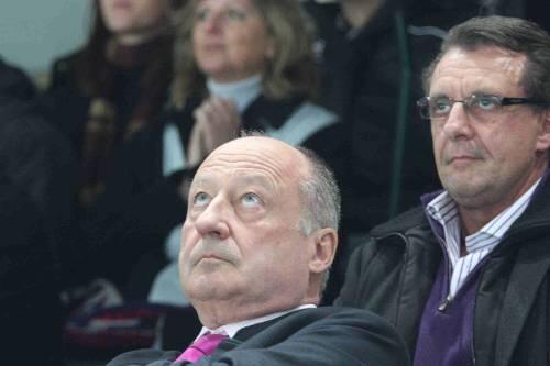 Lange Gesichter: Günther Hertel und sein Geschäftsführer Norbert Schumacher.