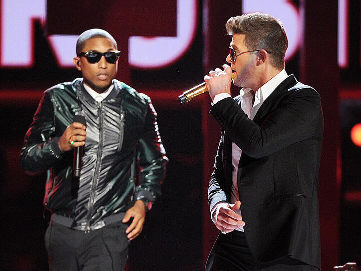 Pharrell Williams (li.) und Robin Thicke bei den BET-Awards 2013