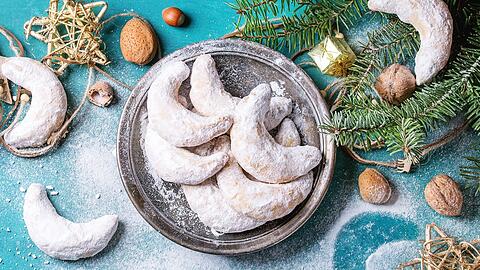Vanillekipferl sind der Klassiker unter den Weihnachtsplätzchen.