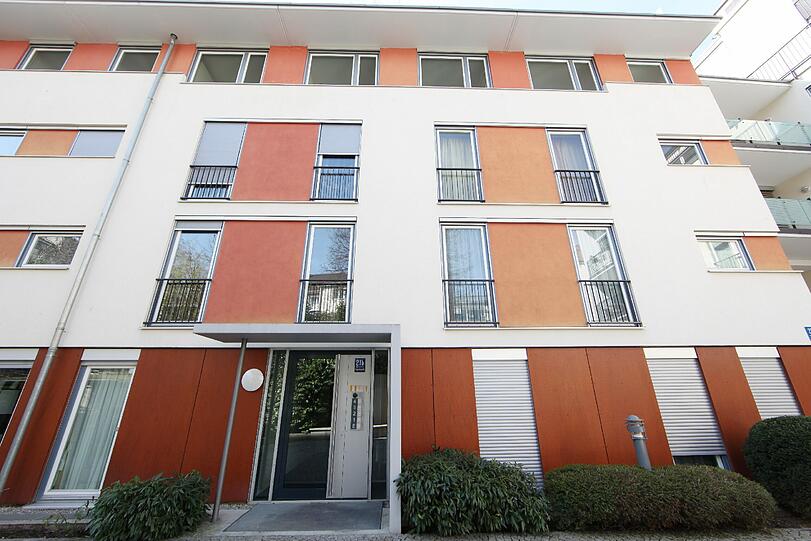 In diesem Haus in der Nymphenburger Straße wurde die Leiche einer 90 Jahre alten Frau gefunden.