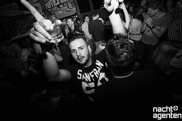 Im Crux gab es den gewohnt guten Hip-Hop- und R'n'B-Sound auf die Ohren.