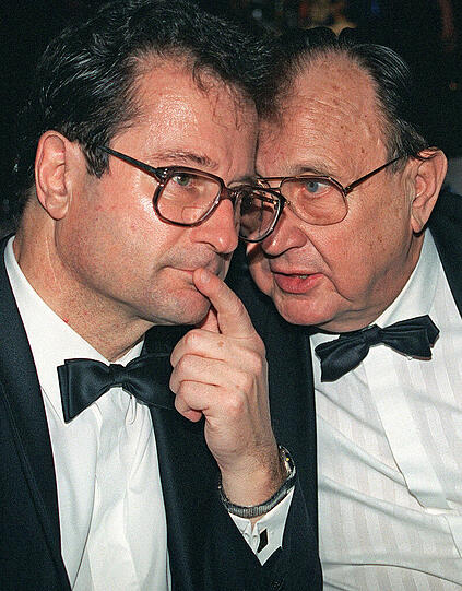 1994 in Berlin mit Amtsvorgänger Hans-Dietrich Genscher.