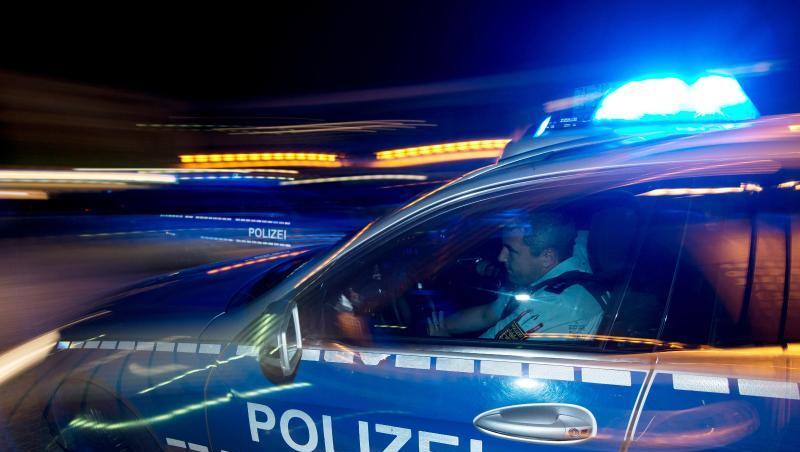 Eine Polizeistreife fährt zu einem Einsatz. Foto: Patrick Seeger/dpa/Symbolbild Eine Polizeistreife fährt zu einem Einsatz. Foto: Patrick Seeger/dpa/Symbolbild