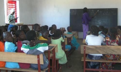 Insgesamt 70 Kinder bekommen in der am 5. November im Senegal eröffneten Schule Unterricht.