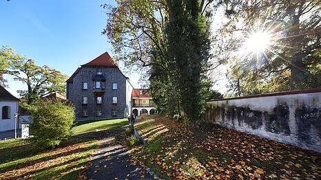 Dieses Schloss geh&ouml;rt der Stadt.