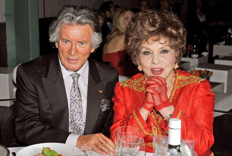 Die Star-Gäste sitzen zusammen: Pierre Brice und Gina Lollobrigida im Kesselhaus.