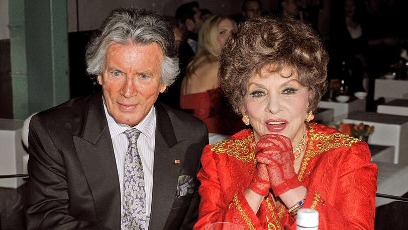 Die Star-Gäste sitzen zusammen: Pierre Brice und Gina Lollobrigida im Kesselhaus. Die Star-Gäste sitzen zusammen: Pierre Brice und Gina Lollobrigida im Kesselhaus.