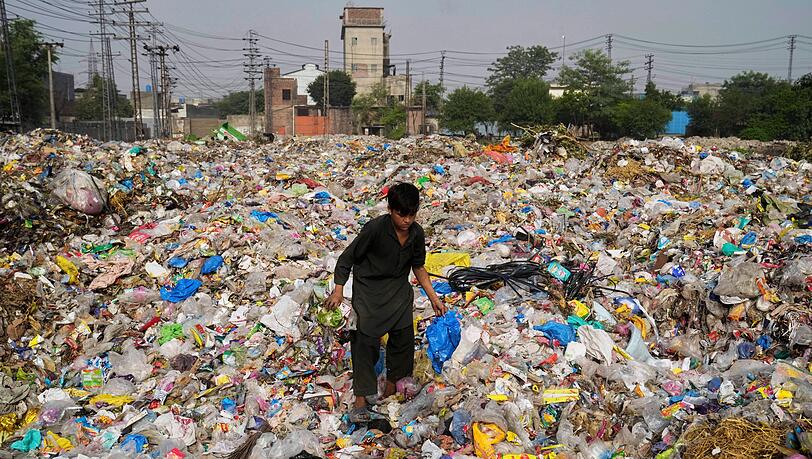 Plastikabfall wird auch exportiert und sorgt in vielen Entwicklungsländern für Probleme. (Archivbild)