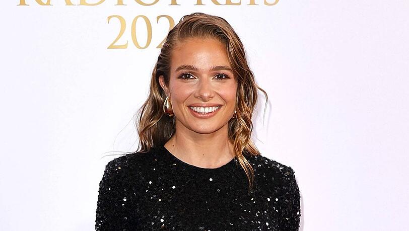 Lola Weippert will ihren 30. Geburtstag mit Freunden auf Mallorca feiern. Lola Weippert will ihren 30. Geburtstag mit Freunden auf Mallorca feiern.