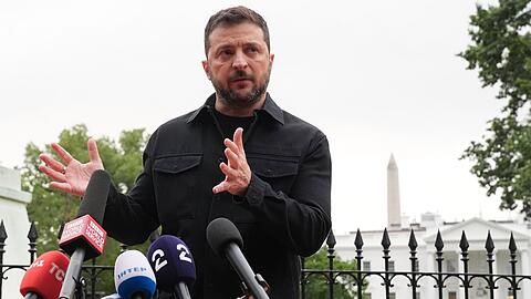 Selenskyj deutet mehr Angriffe an. (Archivbild)
