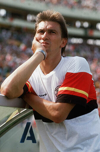Klaus Augenthaler 1990 bei der Fußball-Weltmeisterschaft in Italien.