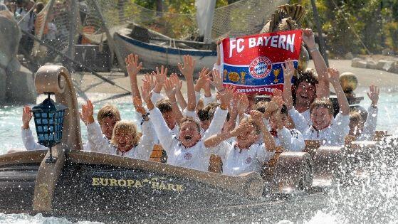 Auch dieses Jahr veranstaltet der FC Bayern wieder die KidsClub Fußballcamps im Europa-Park Rust - und Sie können dabei sein!