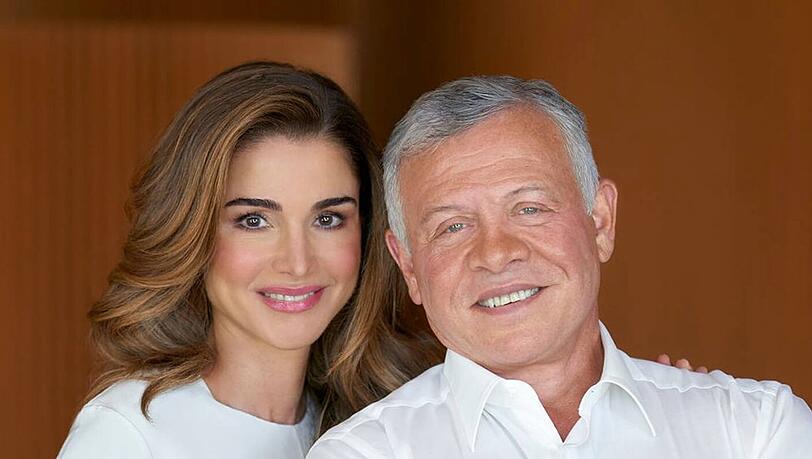 Das jordanische Königshaus hat zum 60. Geburtstag von Abdullah II. neue Fotos veröffentlicht.