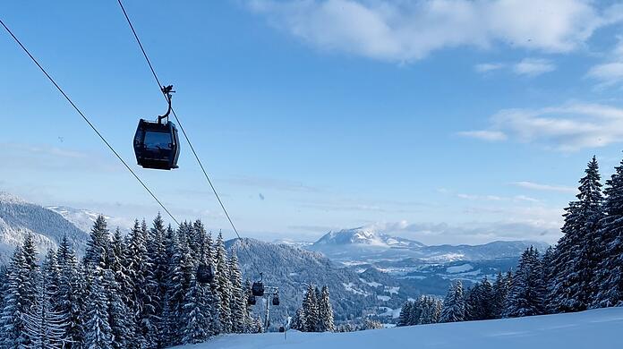 So sah's knapp vor einem Jahr am Söllereck in Oberstdorf aus und so sieht es jetzt wieder aus.