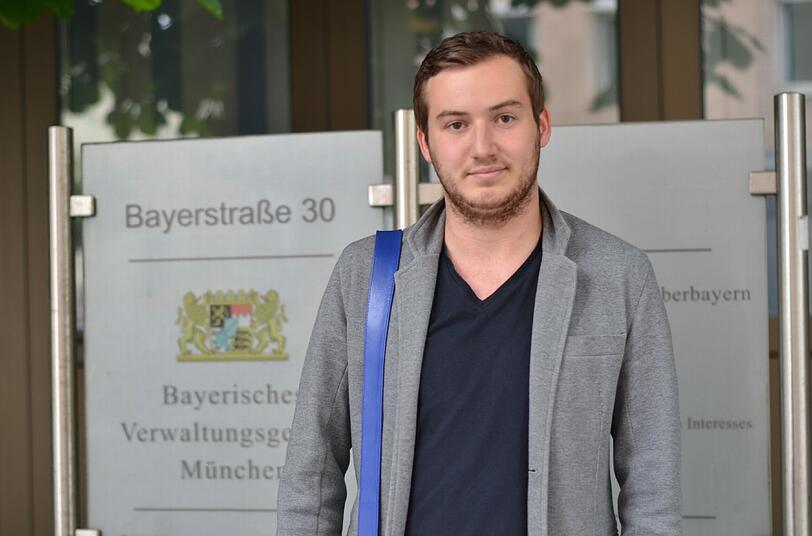 Wollte sich das Taxi sparen und muss jetzt 53 Euro für eine Fahrt im Polizeiauto zahlen: der Jurastudent Marinus Z.