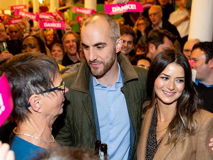 Belit Onay bei der Wahlparty im Alten Magazin in Hannover.