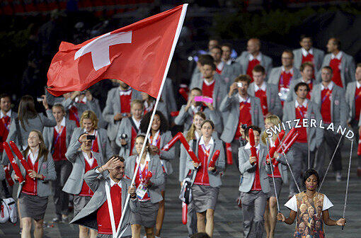 Die Feuerwerke funkelten, die Show faszinierte und ganz London war in Aufruhr: Am Freitagabend wurden die Olympischen Spiele 2012 mit viel Bombast eröffnet.