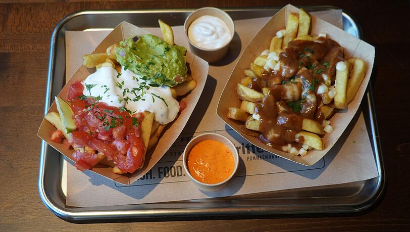 Mit coolen Soßen und Toppings kann man seine Pommes richtig vielseitig gestalten (Symbolbild). Mit coolen Soßen und Toppings kann man seine Pommes richtig vielseitig gestalten (Symbolbild).