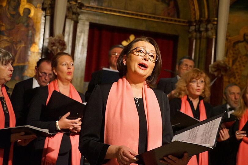 Der Chor Singidunum sang orthodox-geistlich in der Salvatorkirche.