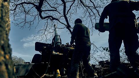 Ukrainische Soldaten an der Front in Donezk.