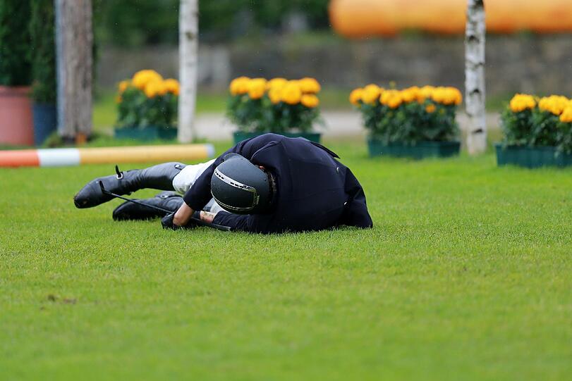 Springreiter Andreas Kreuzer erlitt bei einem Sturz beim CHIO in Aachen eine schwere Gehirnerschütterung.