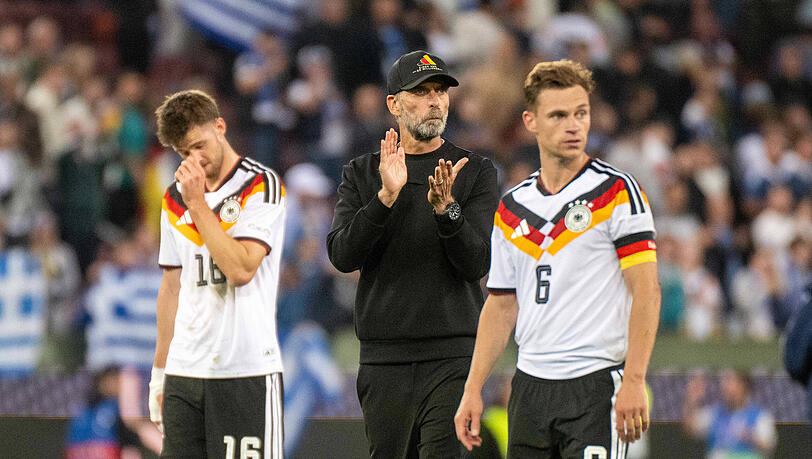 Die DFB-Elf verliert gegen Griechenland mit 0:1. Die DFB-Elf verliert gegen Griechenland mit 0:1.