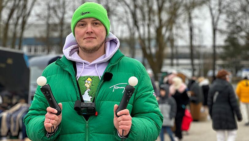 Jonas Steinbei&szlig;er unterwegs beim Schn&auml;ppchejagen. Oft streamt er seine Videos direkt vom Flohmarkt.