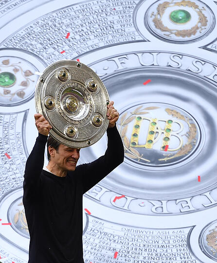 Niko Kovac ist zum ersten Mal Deutscher Meister - und steht beim FC Bayern dennoch in der Kritik.