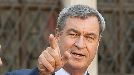 CSU-Chef Markus S&ouml;der beteuert, dass die CSU "auf keinen Fall" einen Kanzlersturz initiieren werde. (Archivbild)