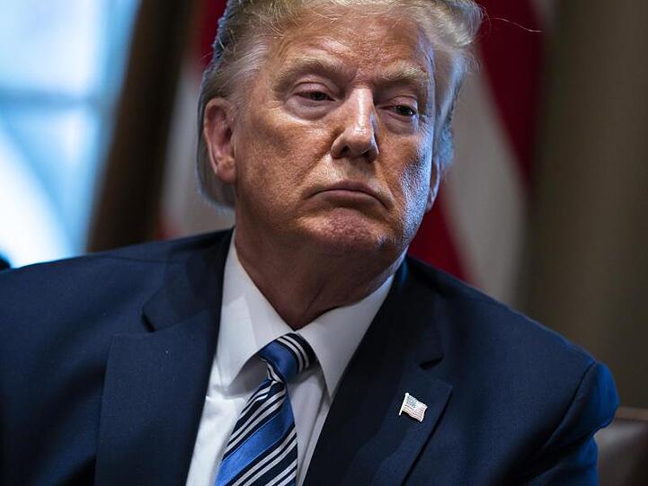 Laut einem Medienbericht bietet US-Präsident Trump einer Tübinger Impfstoff-Firma einen hohen Betrag, um sich deren Arbeit exklusiv zu sichern.