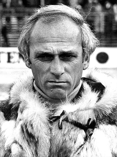 Udo Lattek, damals Trainer des Fußball-Bundesligisten Borussia Mönchengladbach, aufgenommen am 08.01.1977 im Hamburger Volksparkstadion beim Supercupspiel gegen den HSV.