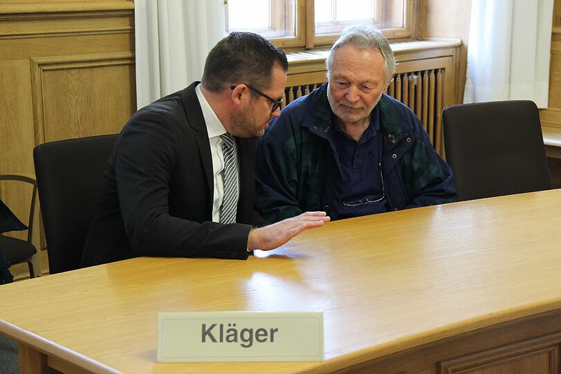 Harald Z. verlieh 7650 Euro und will das Geld jetzt wieder zurück. Die Parteien vergleichen sich.
