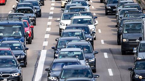 Am letzten Ferienwochenende kann es in BAyern für Autofahrer noch einmal ganz dick kommen.