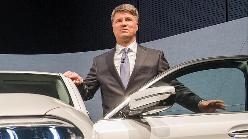 BMW-Chef Harald Krüger muss den Spitzenrang unter den deutschen Luxus-Herstellern an Mercedes abgeben.