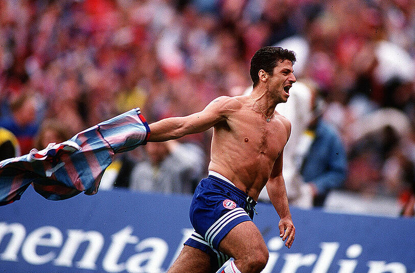 1996/97 4. Spieltag: Ein Torfestival erleben die Fans im Olympiastadion unter der Regie von Giovanni Trapattoni. Den Rückstand durch den späteren Bayern-Spieler Paulo Sergio (25.) drehen Alexander Zickler (26.), Thomas Helmer (37.), Jürgen Klinsmann (45.) und Ruggiero Rizzitelli (49.) binnen 23 Minuten in eine 4:1-Führung. Markus Feldhoff verkürzt noch zum 2:4 (53.).
